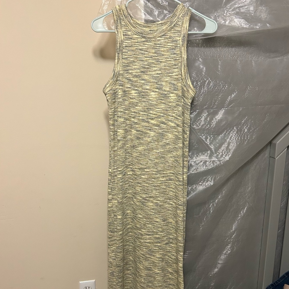 Old Navy Knit Top in Yellow and Gray